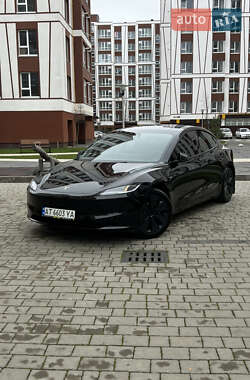 Седан Tesla Model 3 2024 в Ивано-Франковске