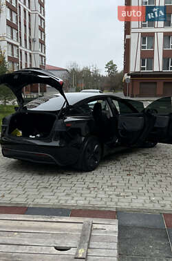Седан Tesla Model 3 2024 в Ивано-Франковске