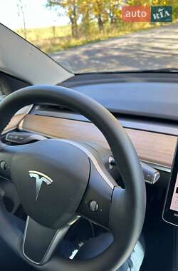 Седан Tesla Model 3 2022 в Львове