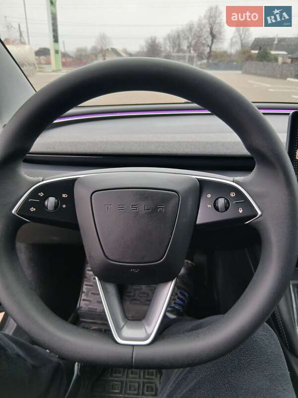 Седан Tesla Model 3 2024 в Калиновке