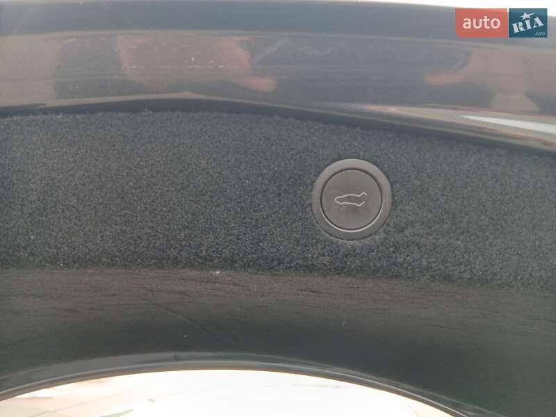 Седан Tesla Model 3 2024 в Калиновке