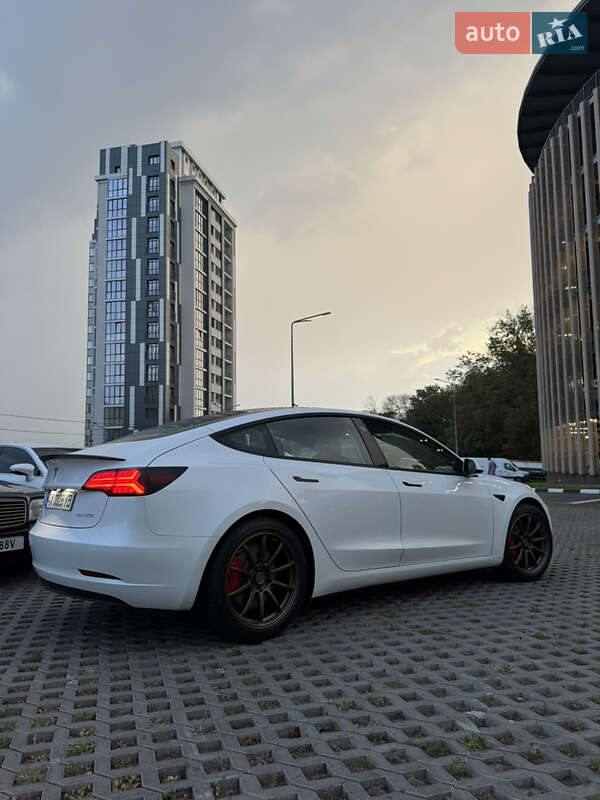 Седан Tesla Model 3 2022 в Харкові
