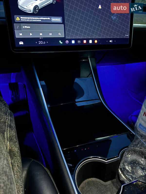 Седан Tesla Model 3 2018 в Киеве