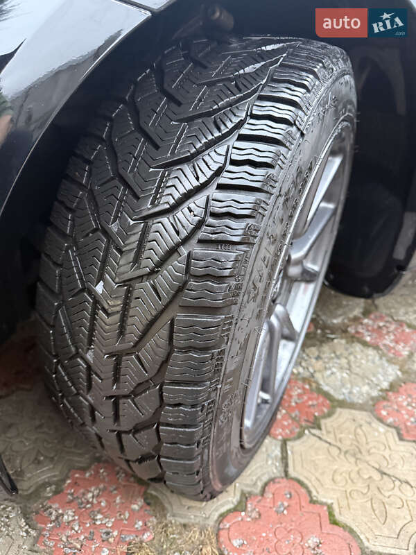 Седан Tesla Model 3 2018 в Харькове