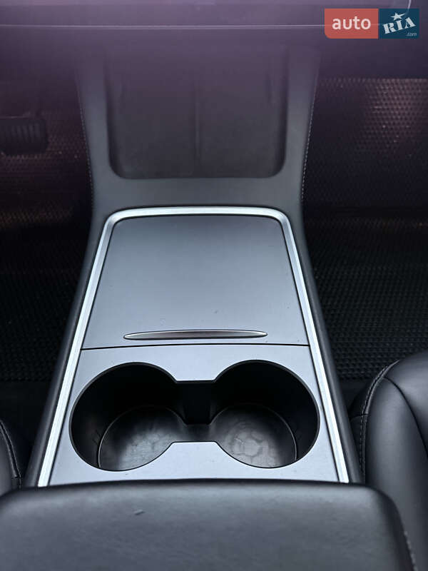 Седан Tesla Model 3 2018 в Харькове