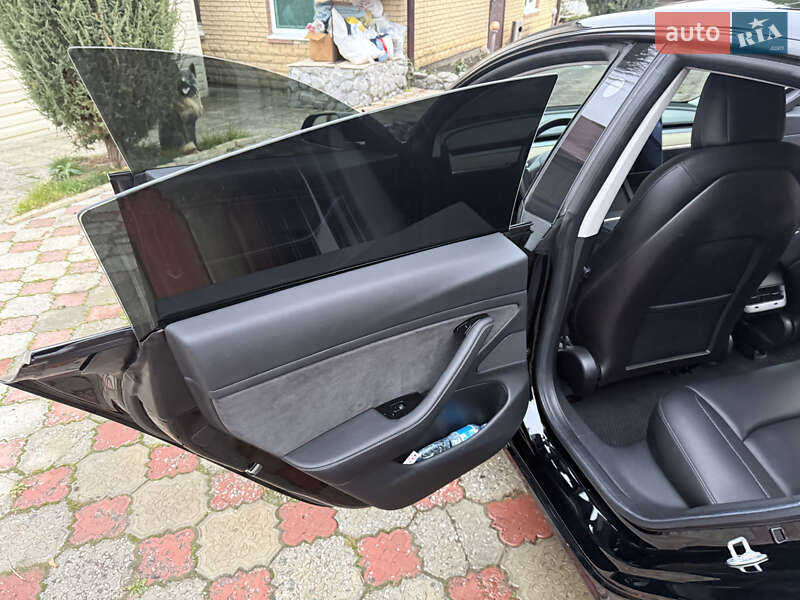 Седан Tesla Model 3 2018 в Харькове