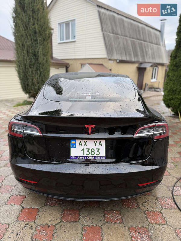 Седан Tesla Model 3 2018 в Харькове