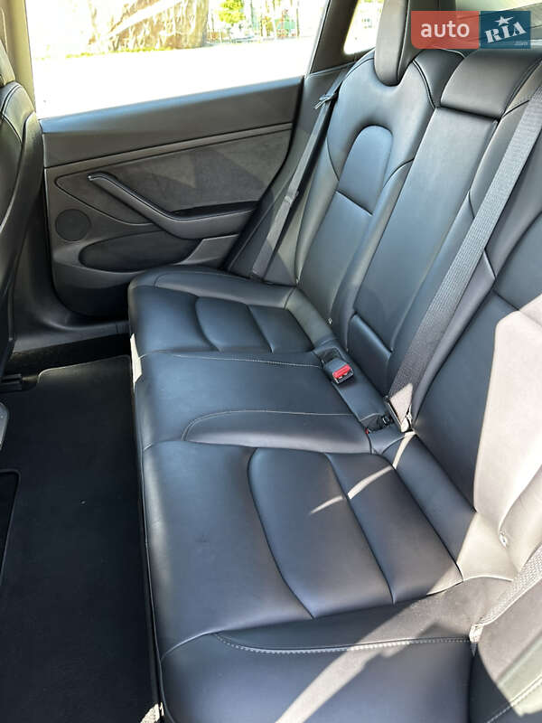 Седан Tesla Model 3 2022 в Одесі