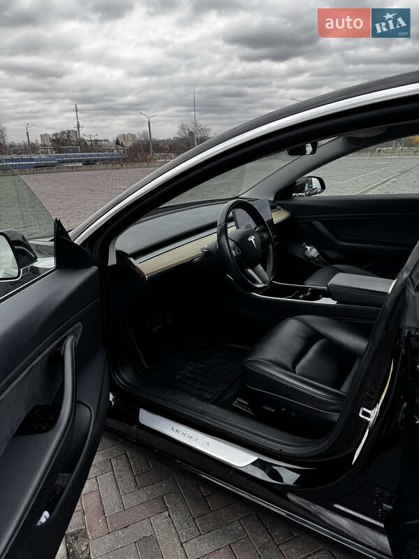 Седан Tesla Model 3 2019 в Харькове
