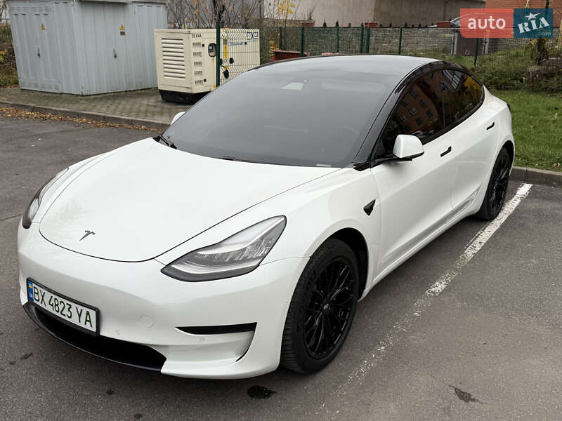 Седан Tesla Model 3 2019 в Кам'янець-Подільському фото 4 Седан Tesla Model 3 2019 в Кам'янець-Подільському