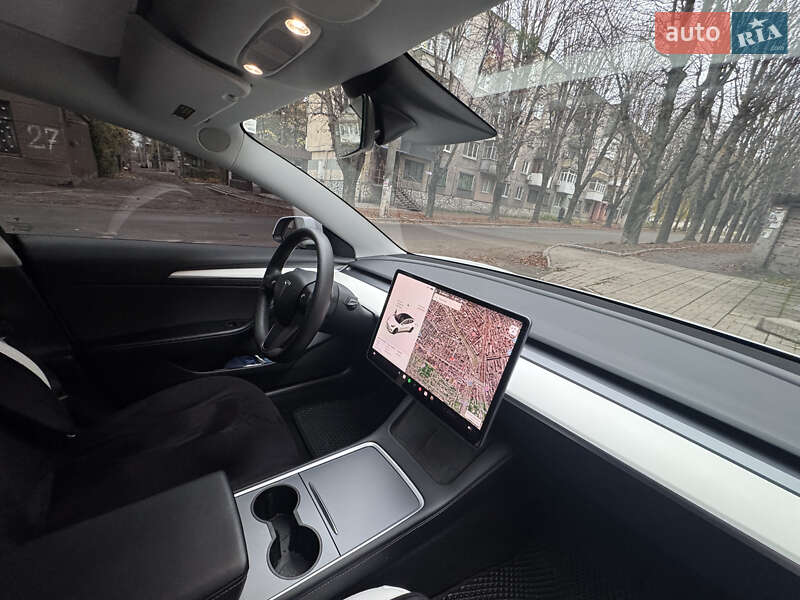 Седан Tesla Model 3 2021 в Каменском