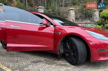 Седан Tesla Model 3 2018 в Трускавце