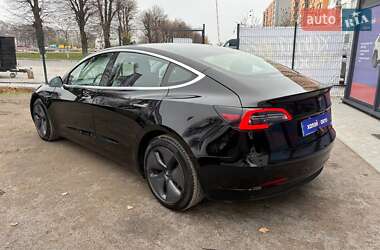Седан Tesla Model 3 2018 в Виннице