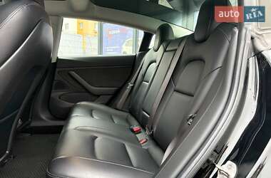 Седан Tesla Model 3 2018 в Виннице