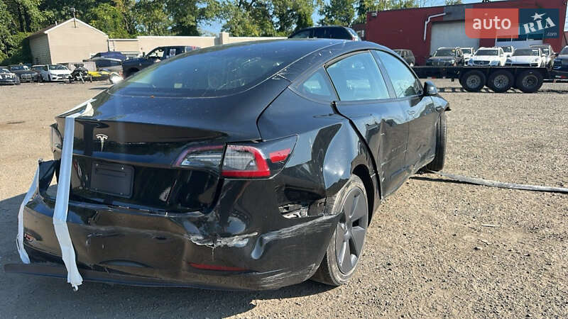 Седан Tesla Model 3 2023 в Рівному