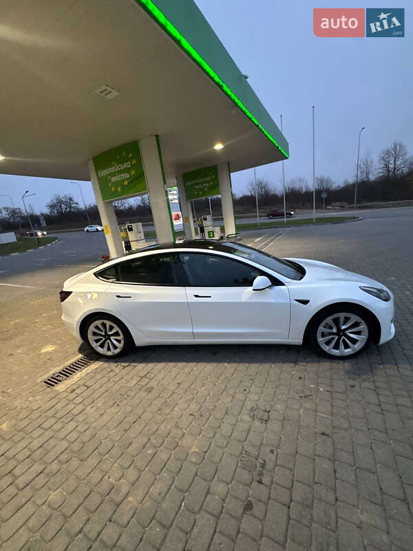 Седан Tesla Model 3 2021 в Львове фото 4 Седан Tesla Model 3 2021 в Львове