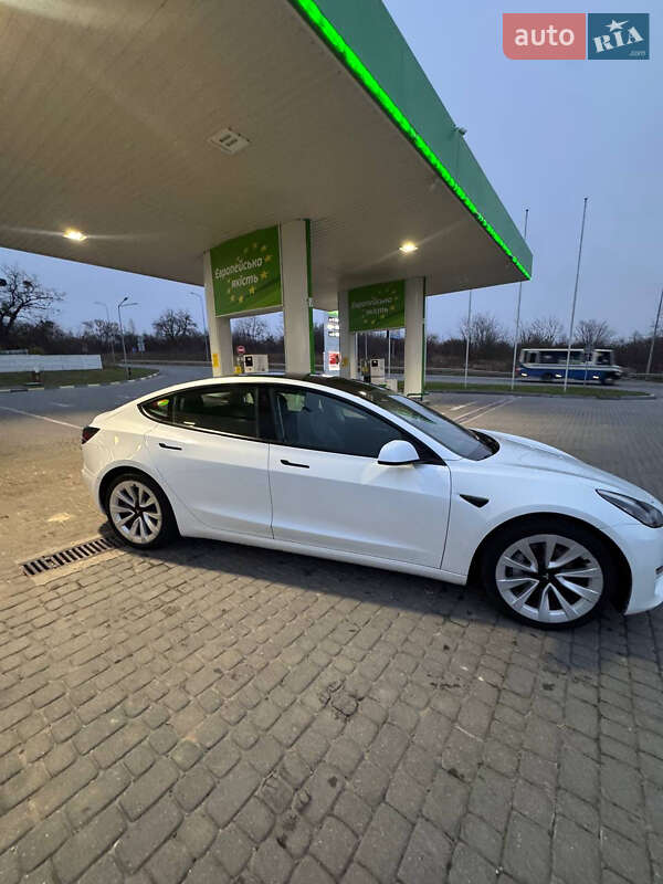 Седан Tesla Model 3 2021 в Львове фото 23 Седан Tesla Model 3 2021 в Львове