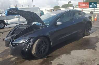 Tesla Model 3 2025