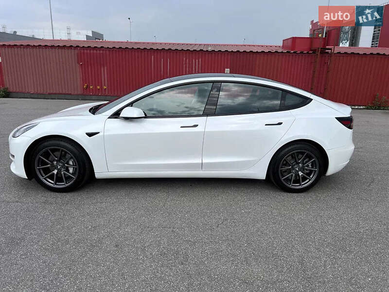 Седан Tesla Model 3 2020 в Киеве фото 2 Седан Tesla Model 3 2020 в Киеве
