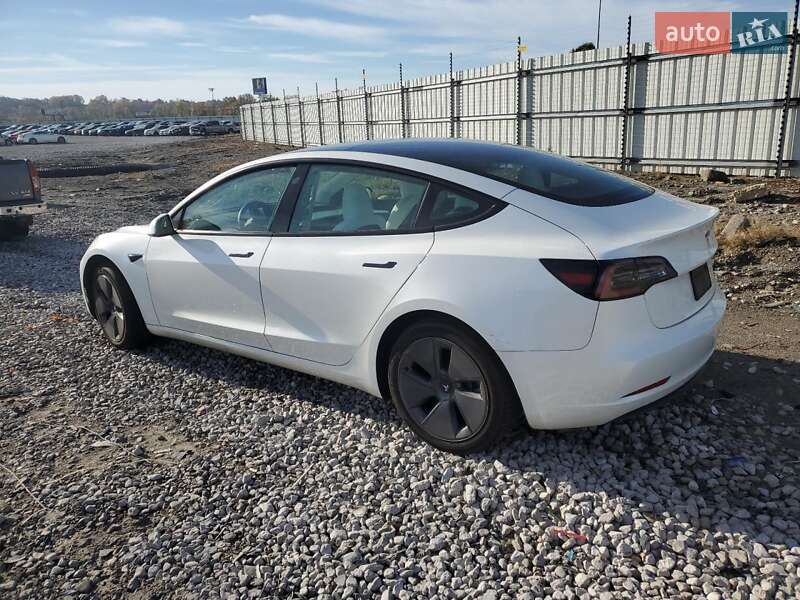 Седан Tesla Model 3 2023 в Львові