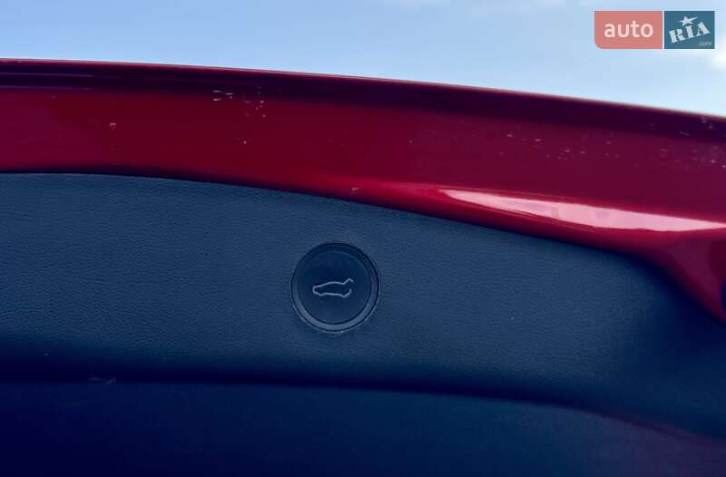 Седан Tesla Model 3 2023 в Днепре