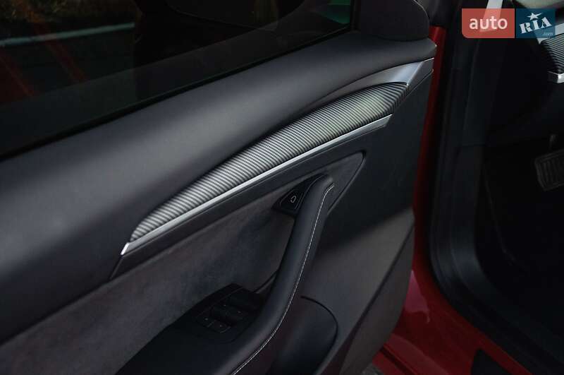 Седан Tesla Model 3 2023 в Днепре