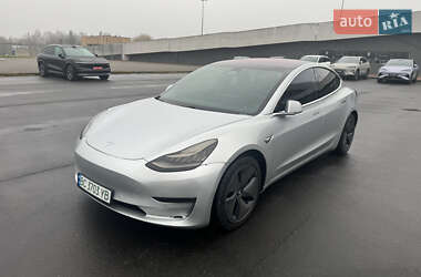 Седан Tesla Model 3 2018 в Пустомитах