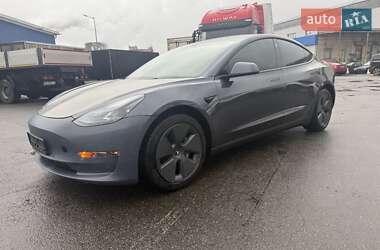 Седан Tesla Model 3 2022 в Киеве
