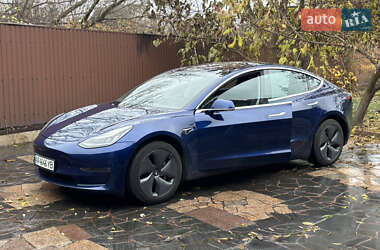Седан Tesla Model 3 2019 в Киеве