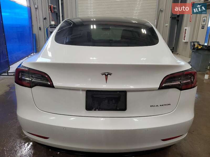 Седан Tesla Model 3 2021 в Одессе