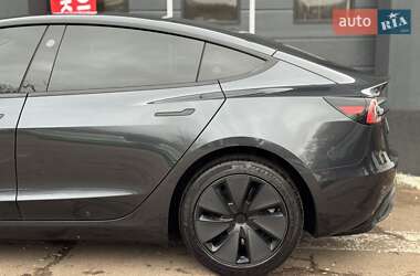 Седан Tesla Model 3 2024 в Києві