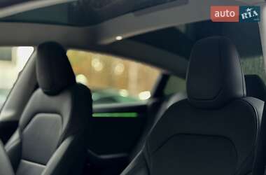 Седан Tesla Model 3 2024 в Києві