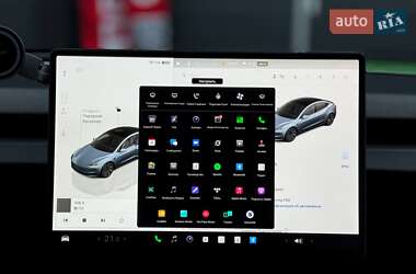 Седан Tesla Model 3 2024 в Києві