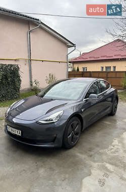 Седан Tesla Model 3 2018 в Ивано-Франковске