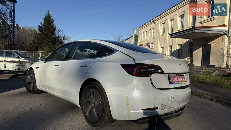 Седан Tesla Model 3 2020 в Львові