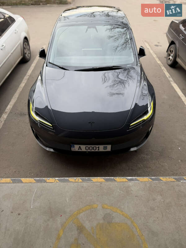 Седан Tesla Model 3 2024 в Дніпрі фото 13 Седан Tesla Model 3 2024 в Дніпрі