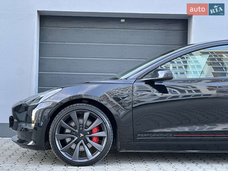 Седан Tesla Model 3 2019 в Тернополі