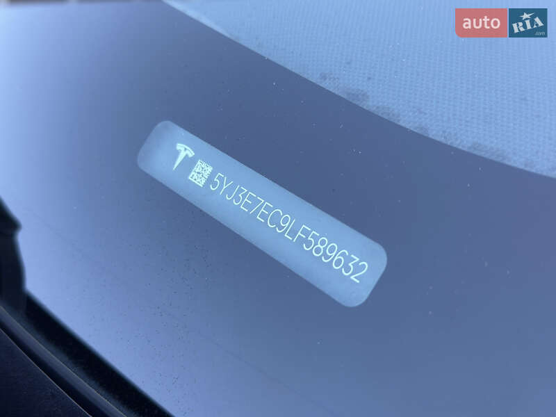 Седан Tesla Model 3 2019 в Тернополі