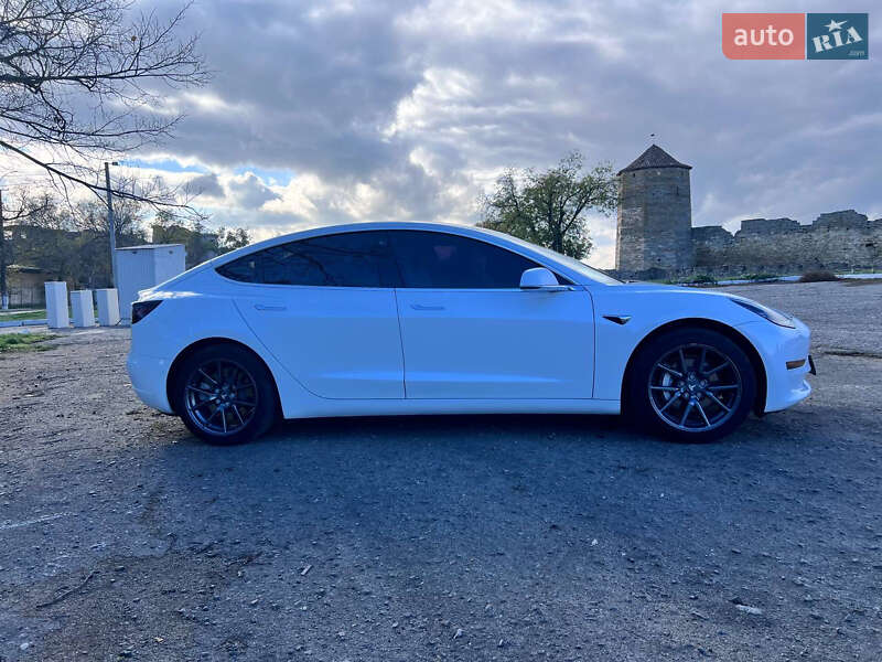 Седан Tesla Model 3 2020 в Одессе