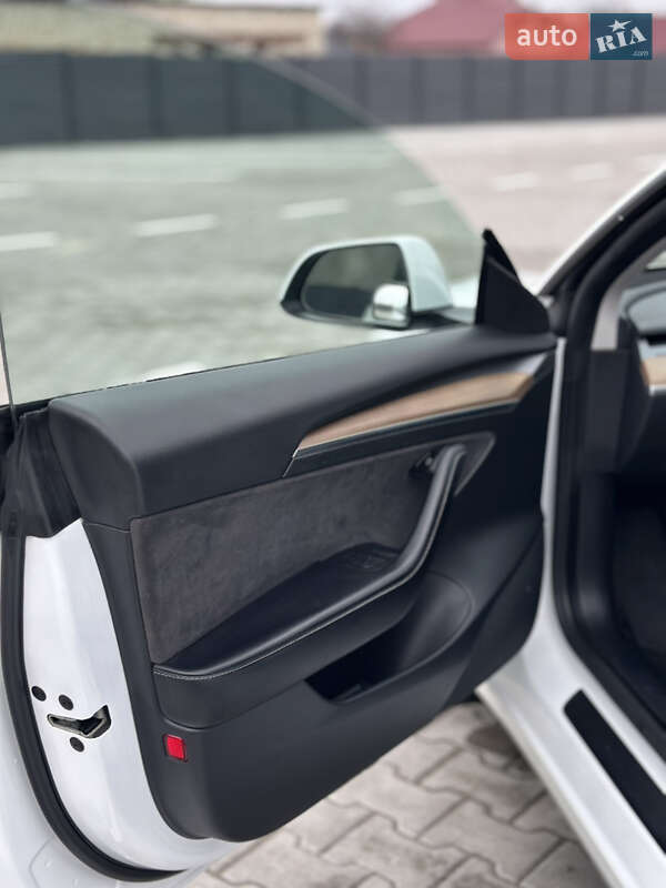 Седан Tesla Model 3 2021 в Дубно фото 15 Седан Tesla Model 3 2021 в Дубно