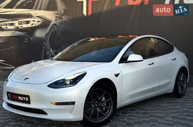 Седан Tesla Model 3 2023 в Львове