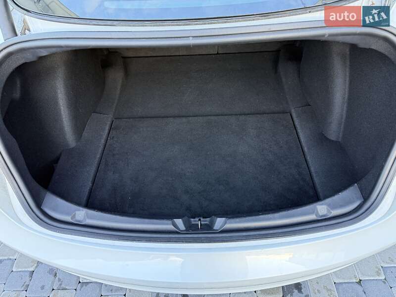 Седан Tesla Model 3 2023 в Львові фото 26 Седан Tesla Model 3 2023 в Львові