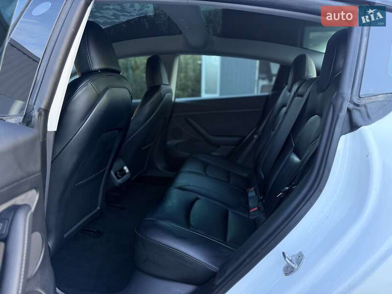 Седан Tesla Model 3 2023 в Львові фото 61 Седан Tesla Model 3 2023 в Львові