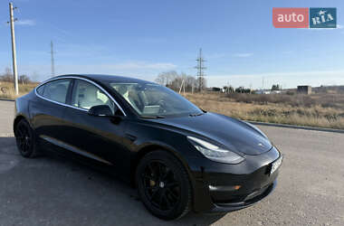 Седан Tesla Model 3 2019 в Дрогобыче