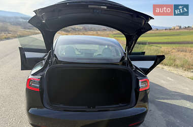 Седан Tesla Model 3 2019 в Дрогобичі