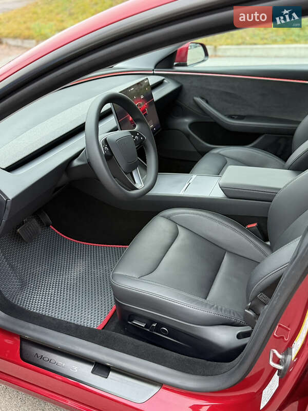 Седан Tesla Model 3 2024 в Чернигове фото 12 Седан Tesla Model 3 2024 в Чернигове