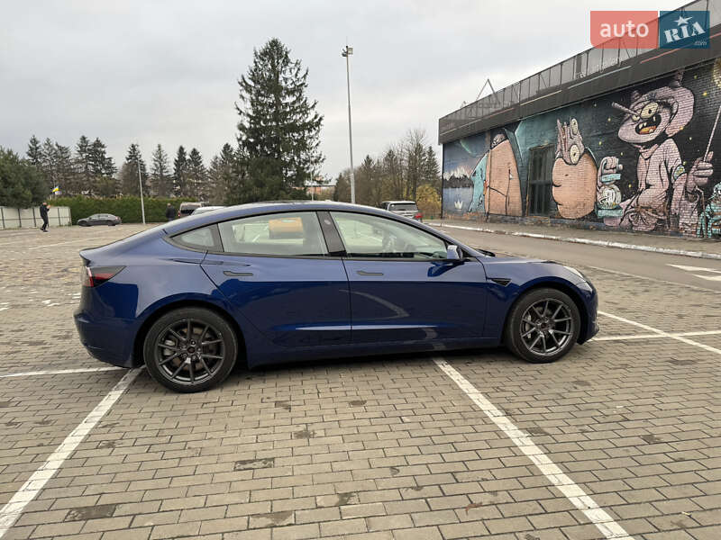 Седан Tesla Model 3 2021 в Луцке фото 10 Седан Tesla Model 3 2021 в Луцке