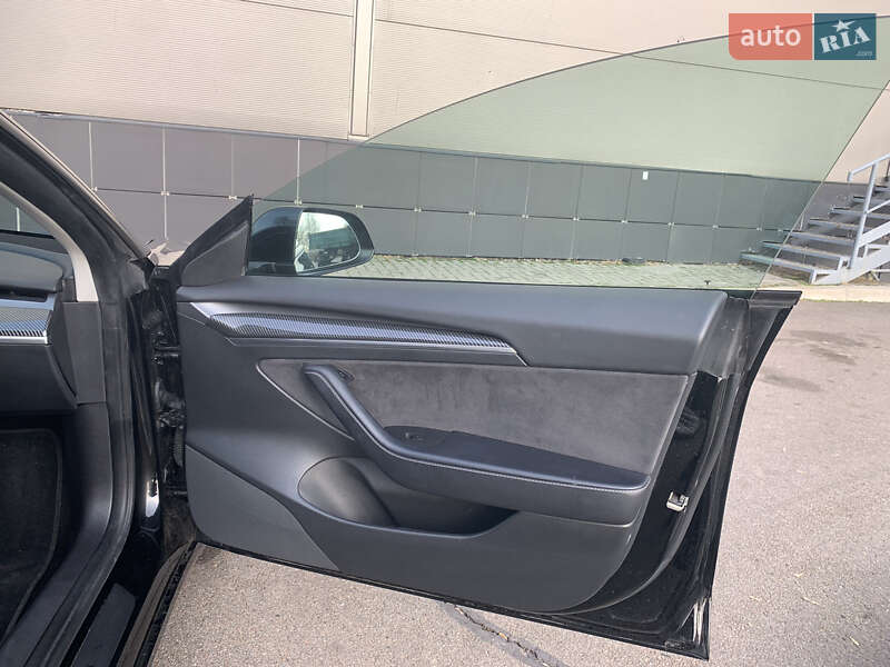 Седан Tesla Model 3 2022 в Киеве фото 29 Седан Tesla Model 3 2022 в Киеве