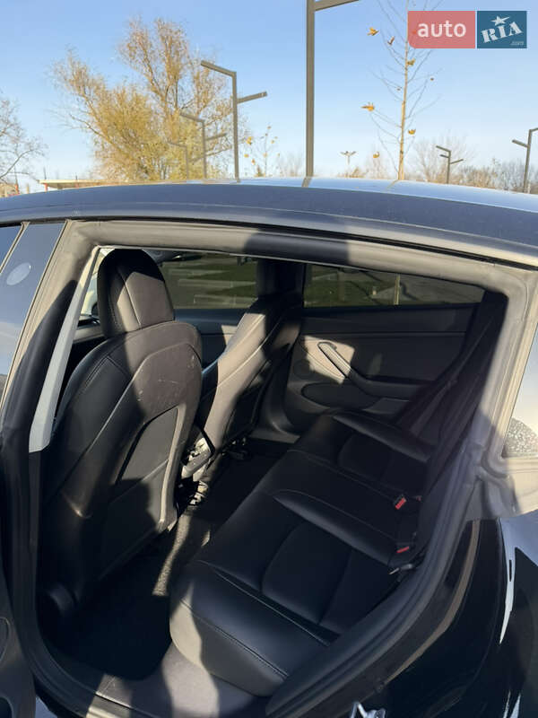 Седан Tesla Model 3 2022 в Дніпрі фото 10 Седан Tesla Model 3 2022 в Дніпрі