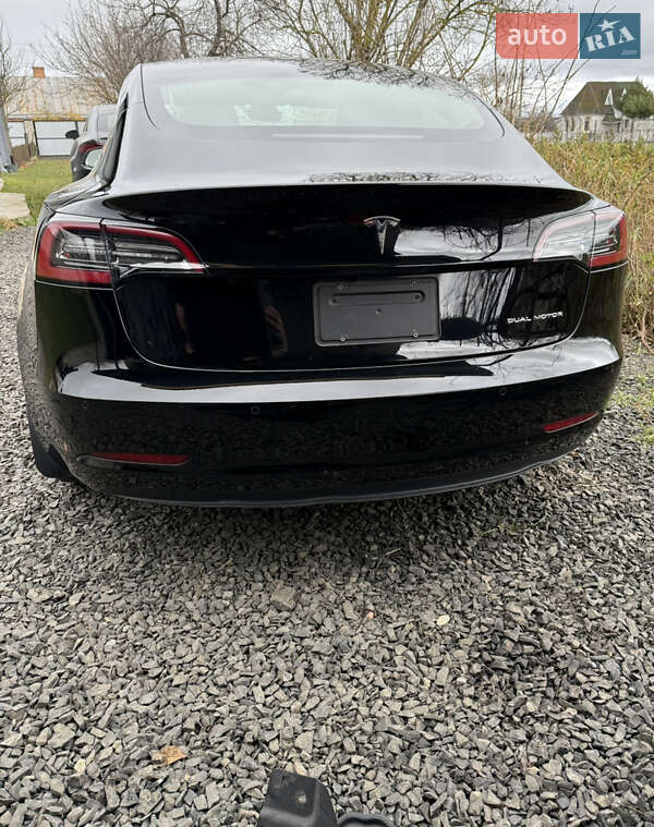 Седан Tesla Model 3 2020 в Луцьку